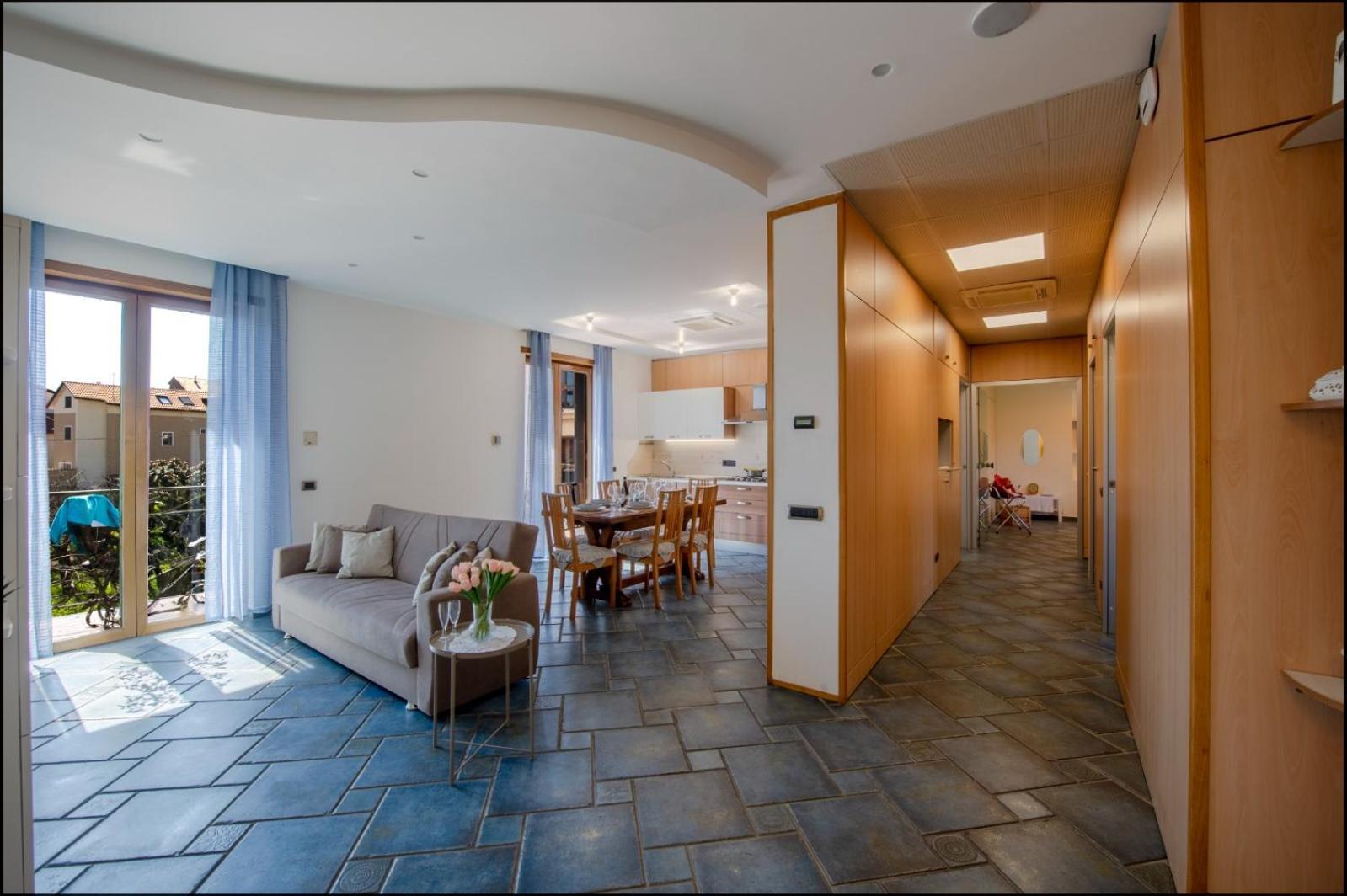 Mamaral Holiday House อาเจโรลา ภายนอก รูปภาพ