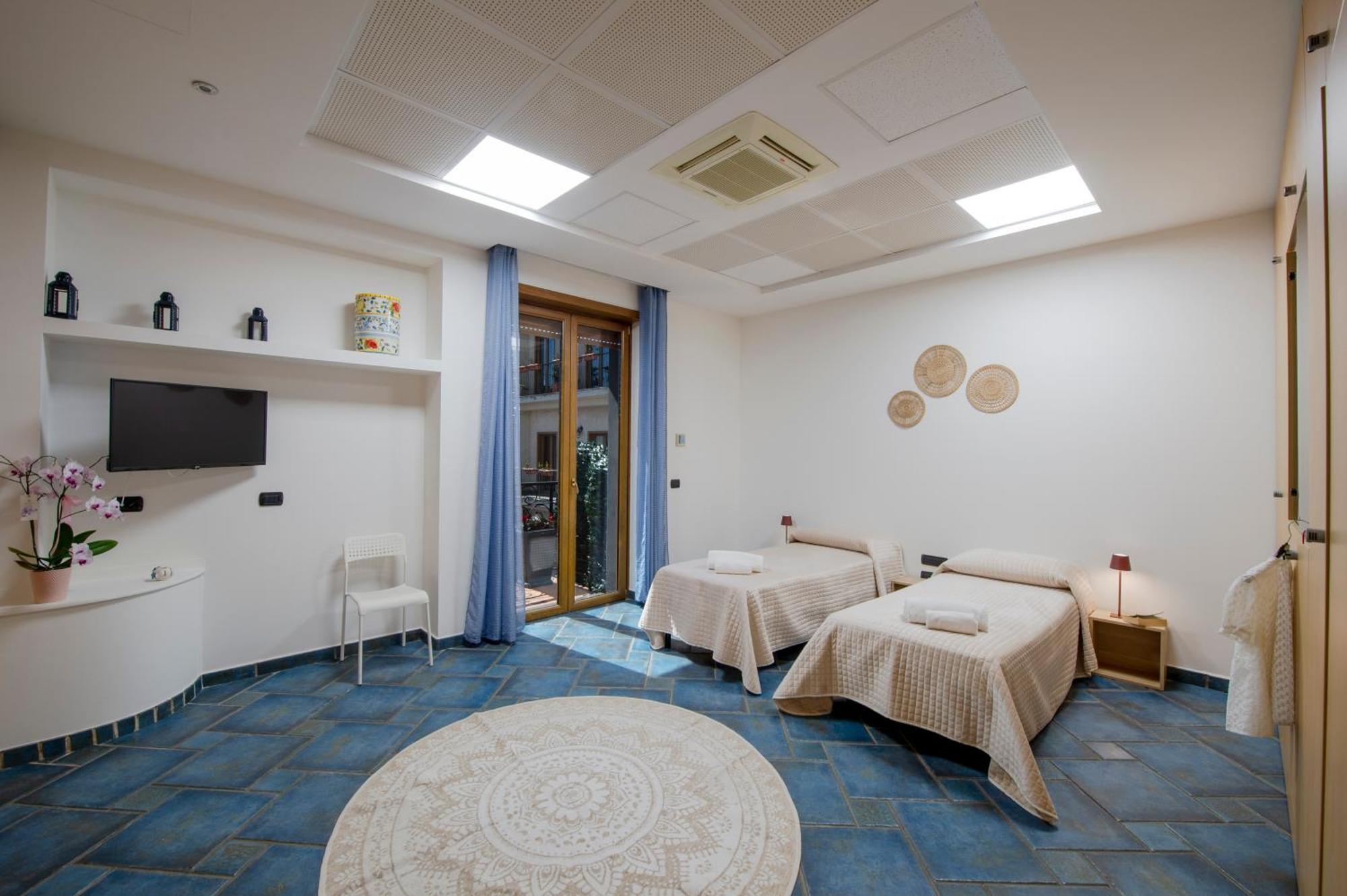 Mamaral Holiday House อาเจโรลา ภายนอก รูปภาพ